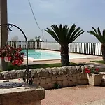 Clara Villa *