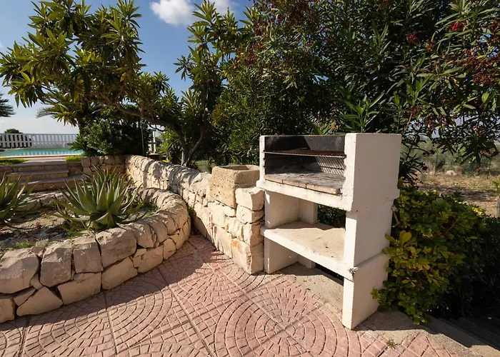 Clara Villa Chiaramonte Gulfi