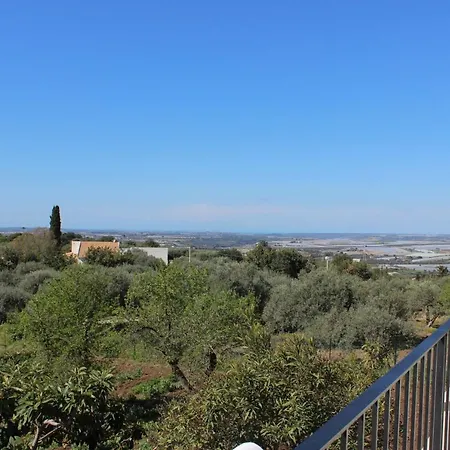 Clara Villa Chiaramonte Gulfi