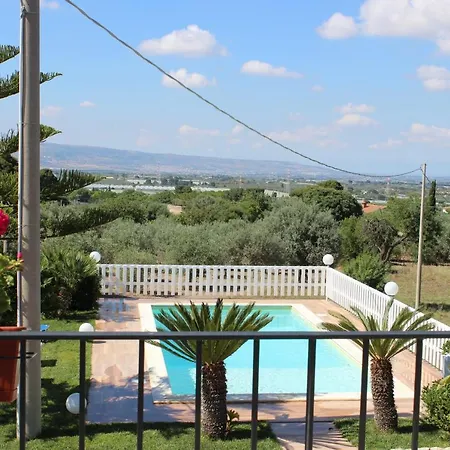 Clara Villa Chiaramonte Gulfi