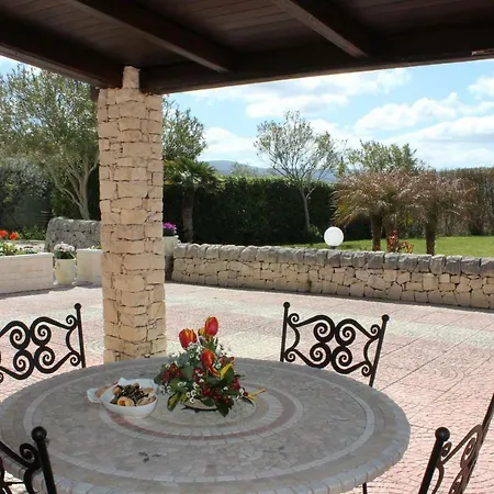 Clara Villa
