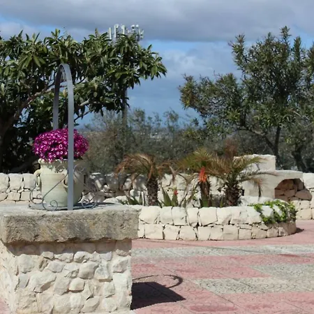 Clara Villa Chiaramonte Gulfi