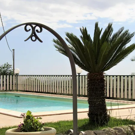 Clara Villa Chiaramonte Gulfi