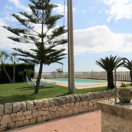 Clara Villa Chiaramonte Gulfi
